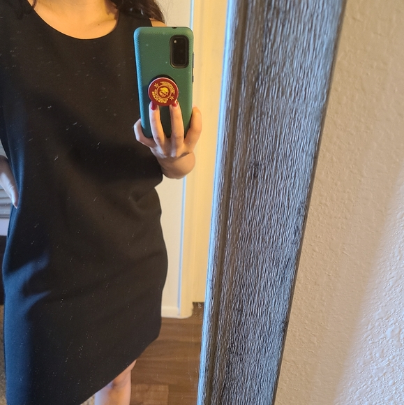 LBD Black shift modern minimal dress - Picture 3 of 10